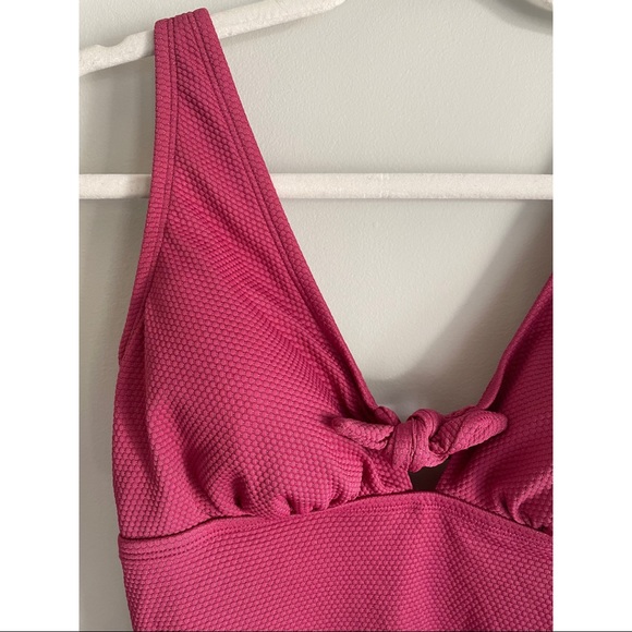 Brand new Kona Sol (target) swimsuit - size Medium - Picture 2 of 4